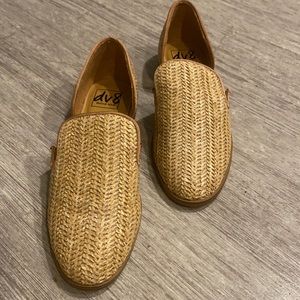 women’s shoes